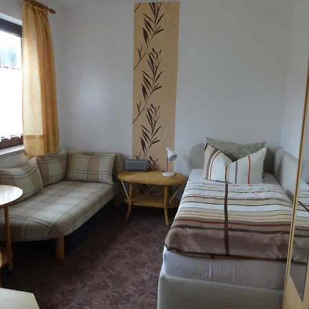 Landpension Risch ゲストハウス イルメナウ